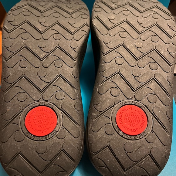 Fitflop RELIEFF Recovery Slides Size 10 - Picture 3 of 5